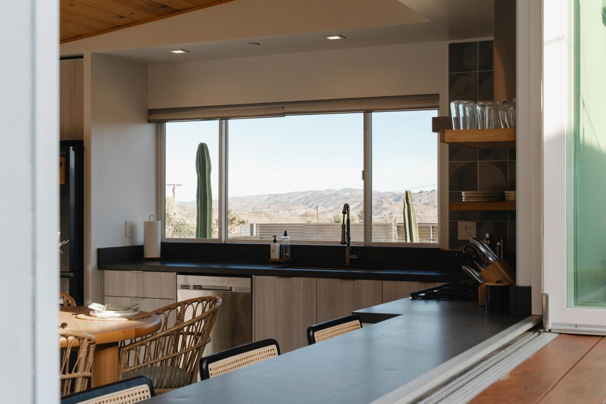 Ventana Cove Pickleball Retreat Yucca Valley Exterior photo
